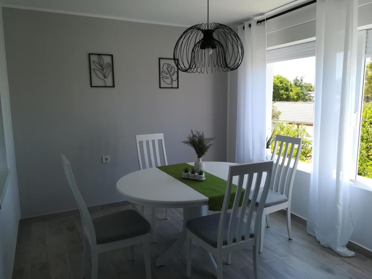 Apartmani Hermes 야드리야 외부 사진