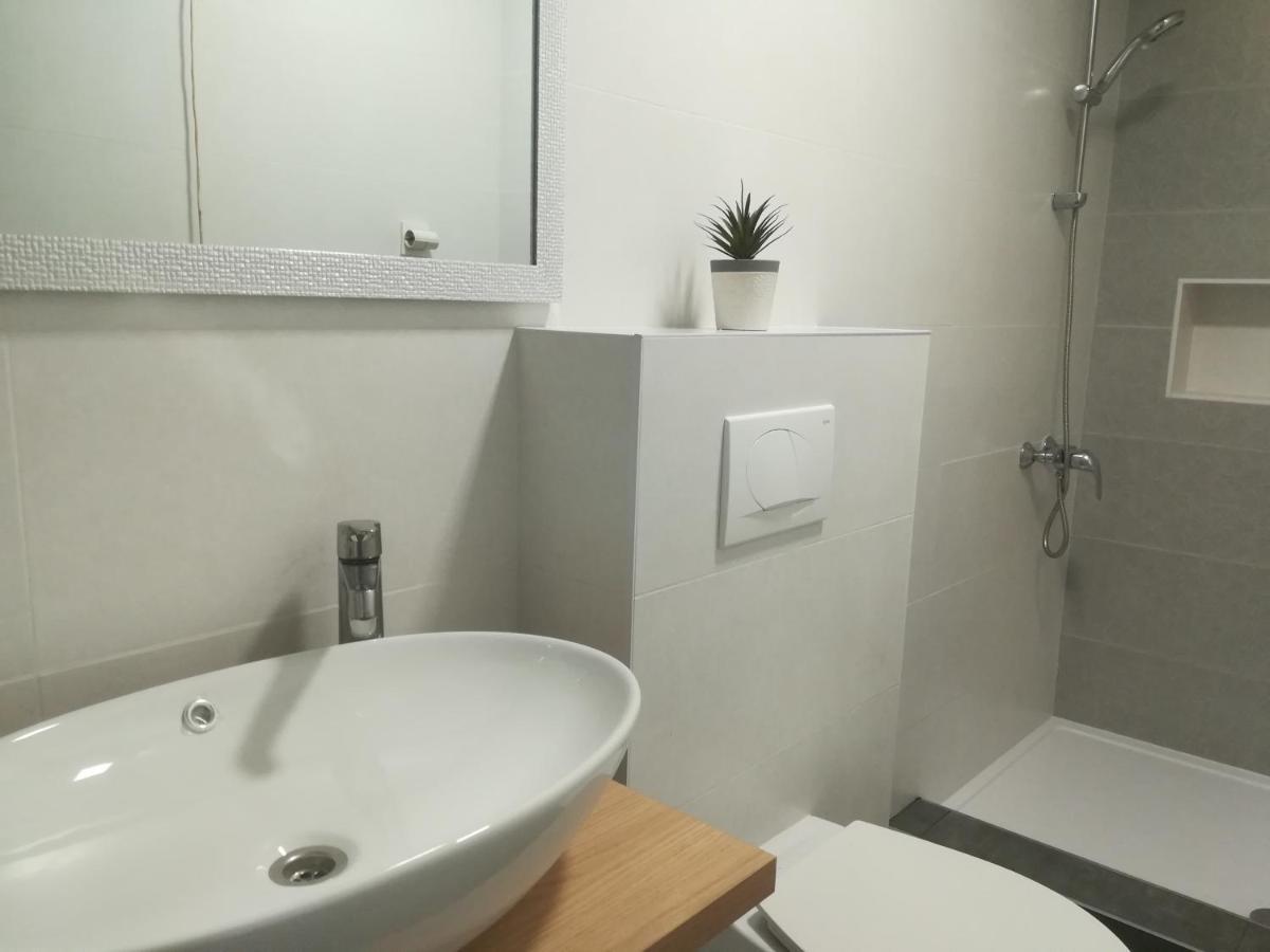 Apartmani Hermes 야드리야 외부 사진
