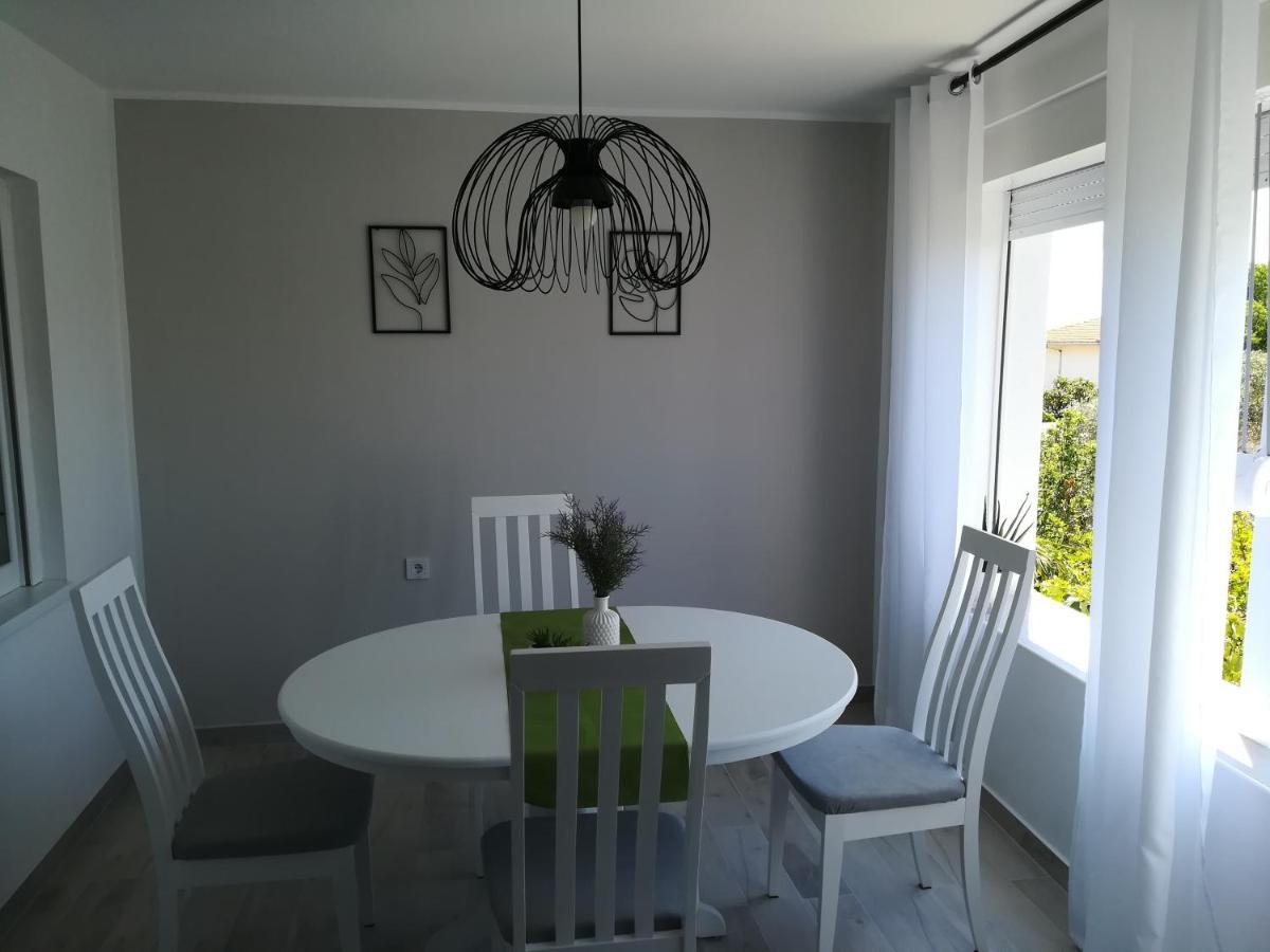 Apartmani Hermes 야드리야 외부 사진