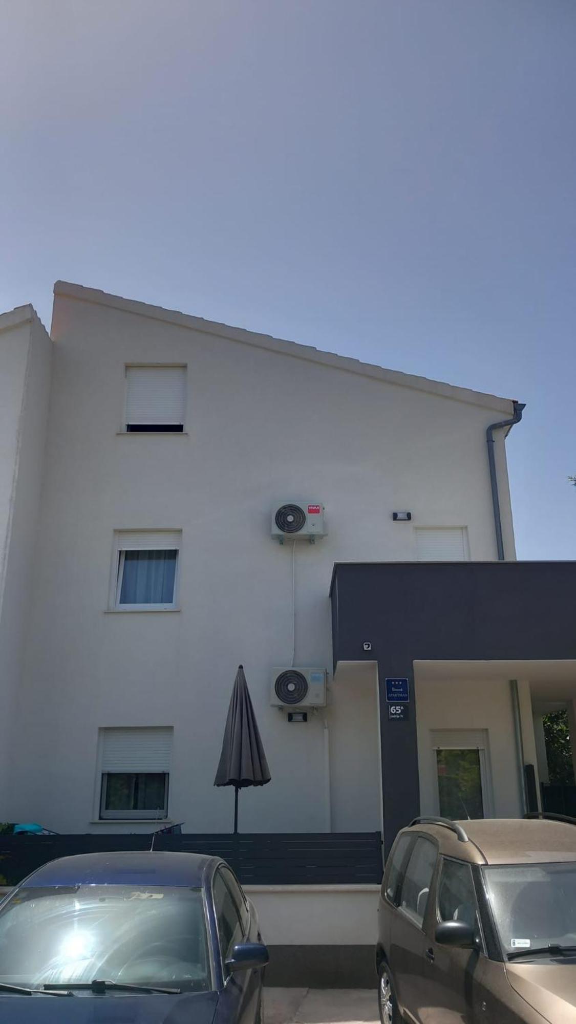 Apartmani Hermes 야드리야 외부 사진